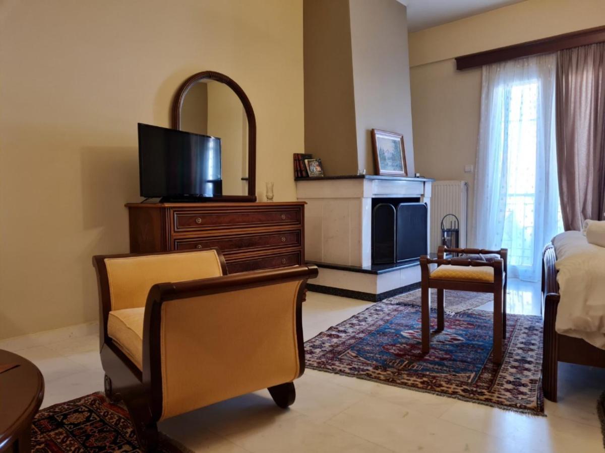 Papastavrou Apartments Калаврита Екстериор снимка