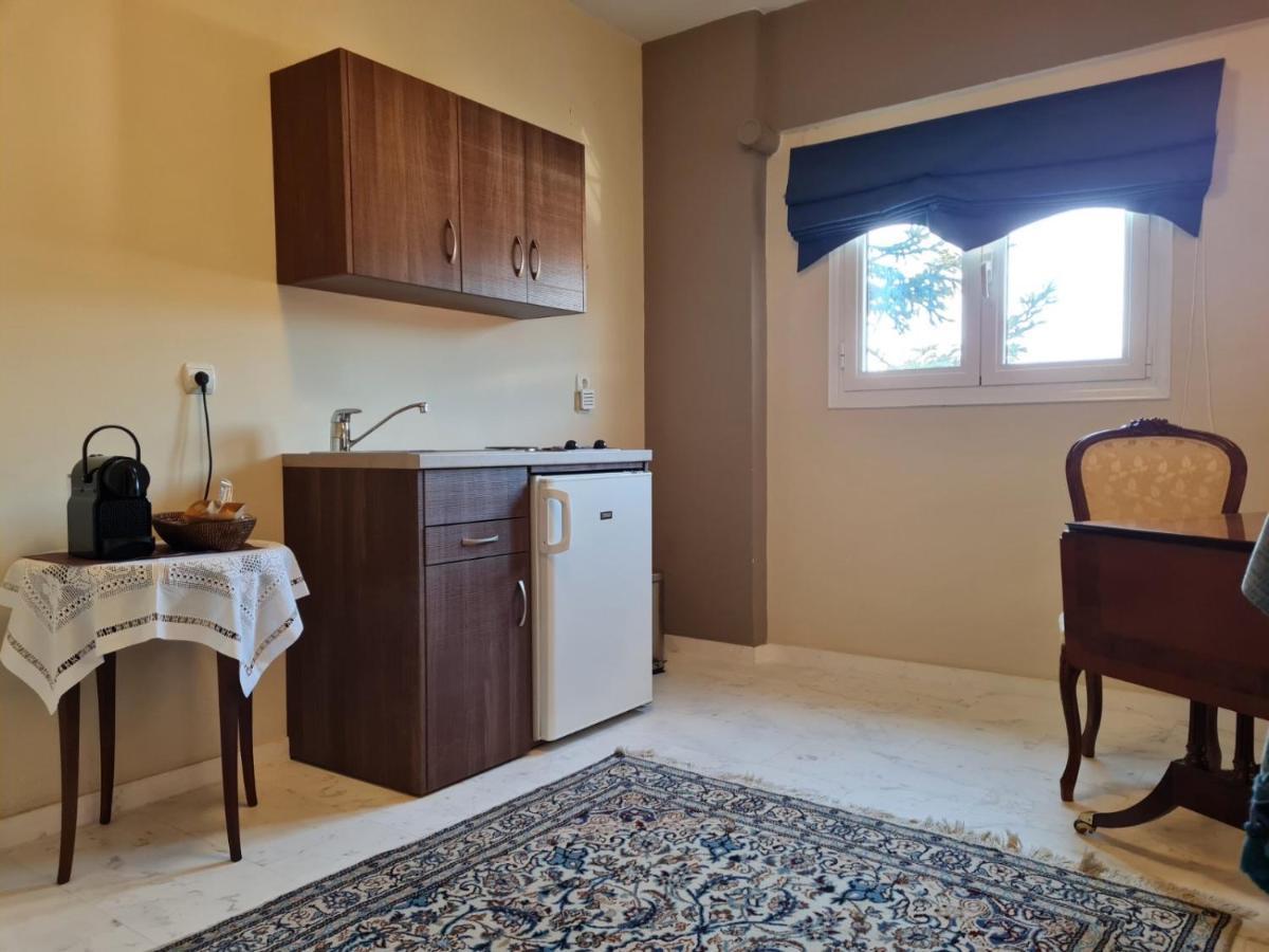 Papastavrou Apartments Калаврита Екстериор снимка