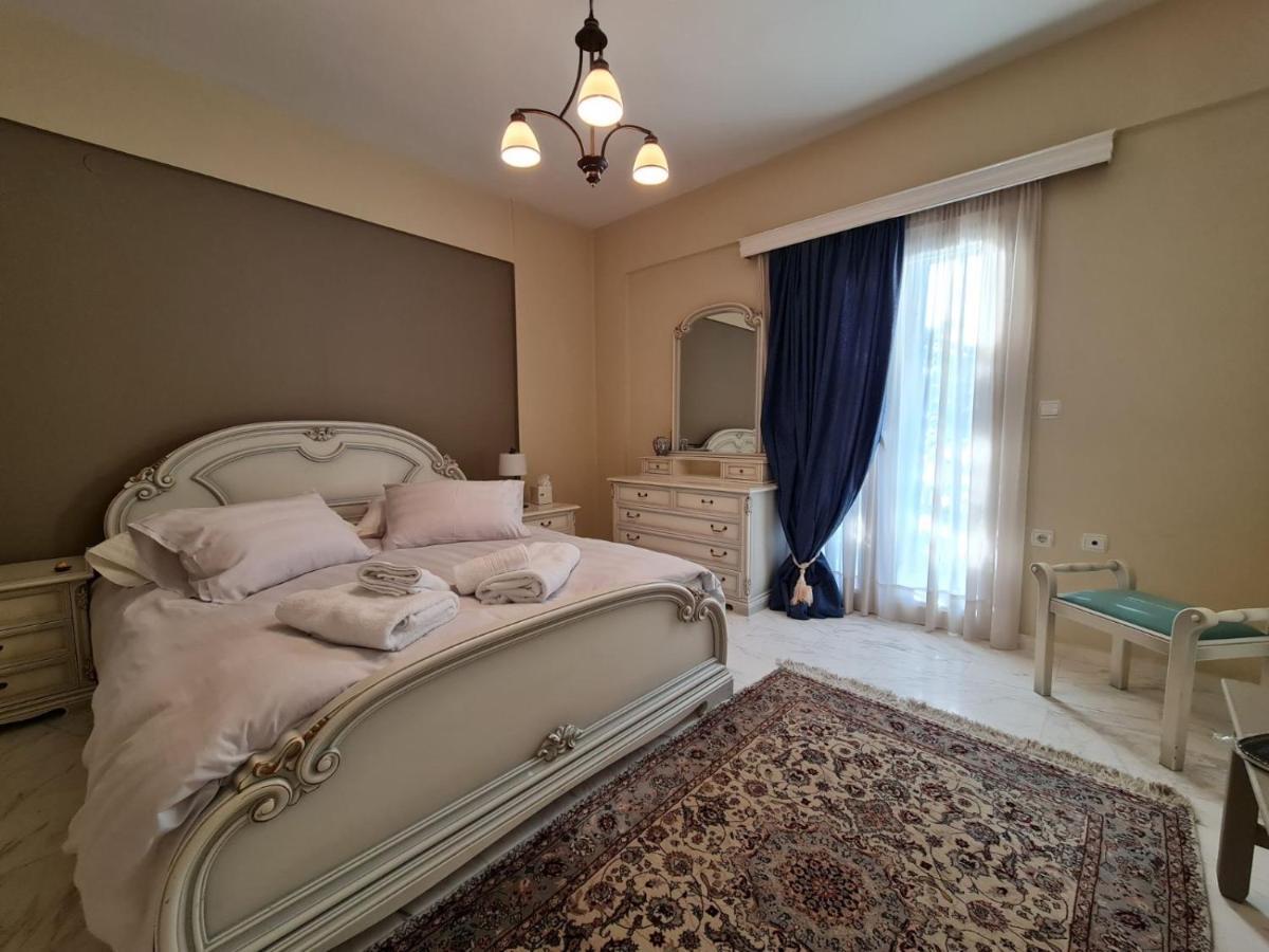 Papastavrou Apartments Калаврита Екстериор снимка
