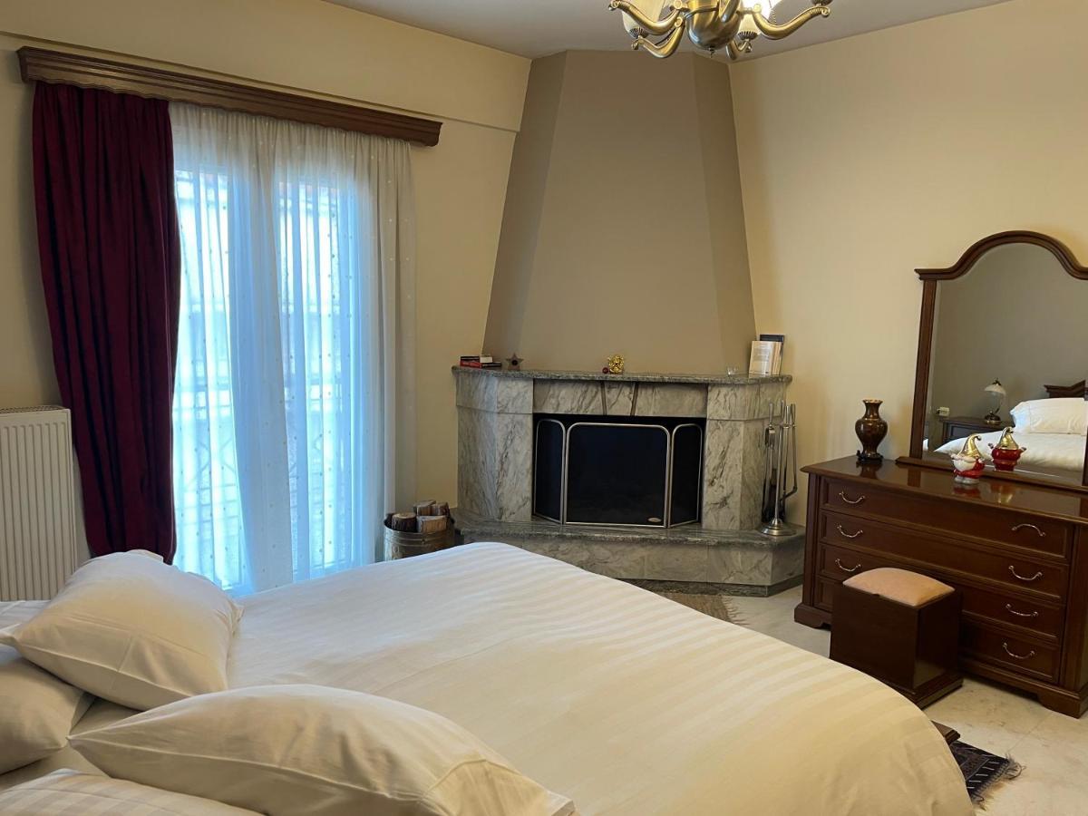 Papastavrou Apartments Калаврита Екстериор снимка