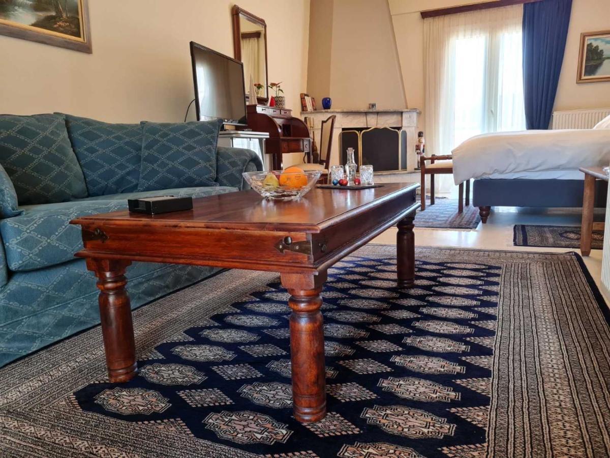 Papastavrou Apartments Калаврита Екстериор снимка