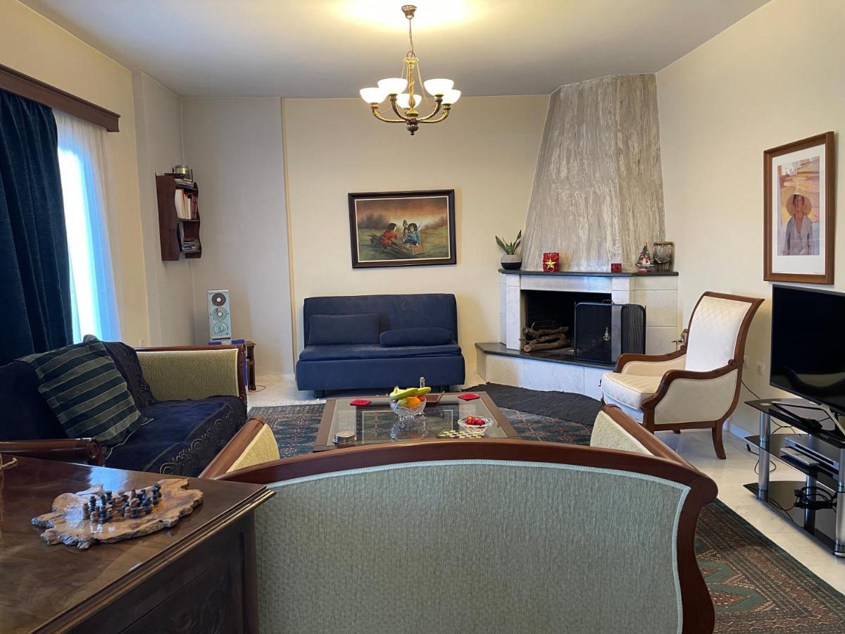 Papastavrou Apartments Калаврита Екстериор снимка