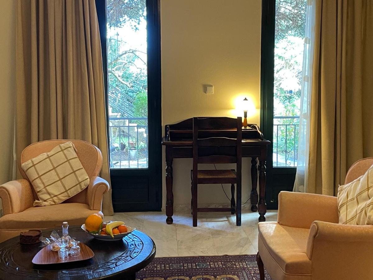 Papastavrou Apartments Калаврита Екстериор снимка