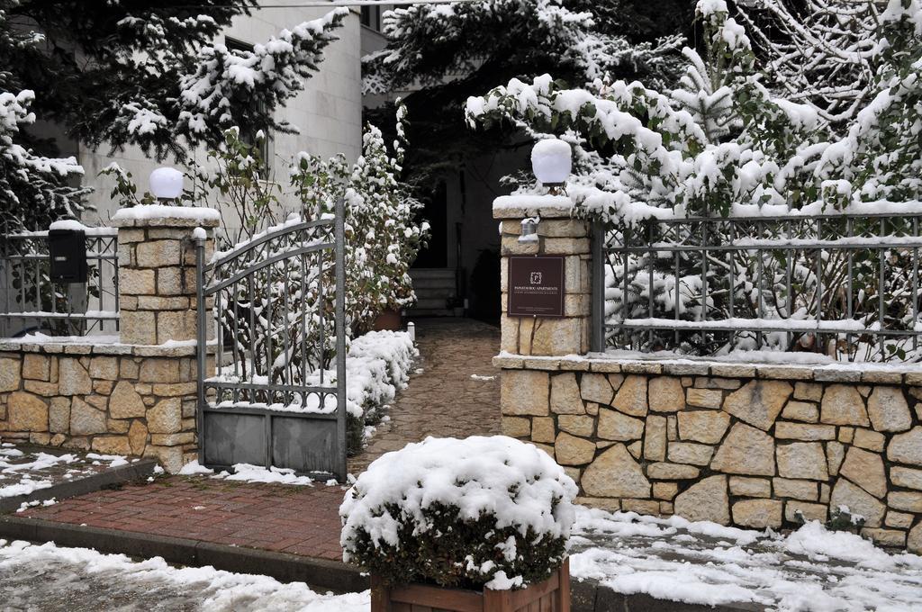 Papastavrou Apartments Калаврита Екстериор снимка